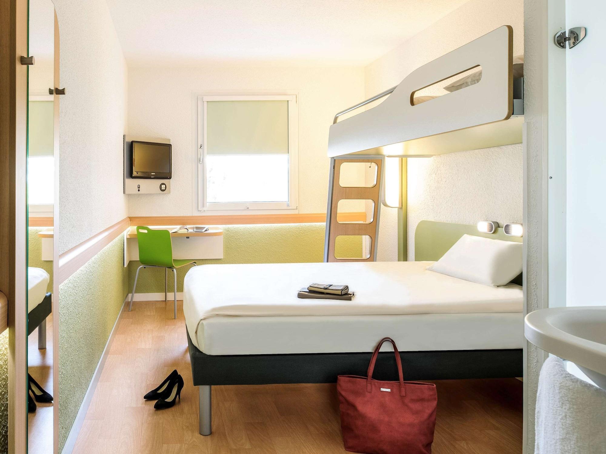 Ibis Budget Bergerac Bagian luar foto