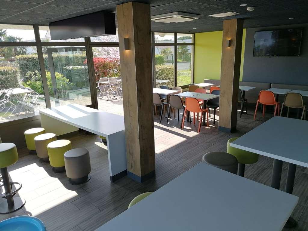 Ibis Budget Bergerac Bagian luar foto